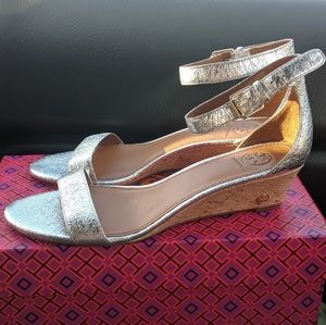 Tory Burch Savannah sandal metallic silver NWT